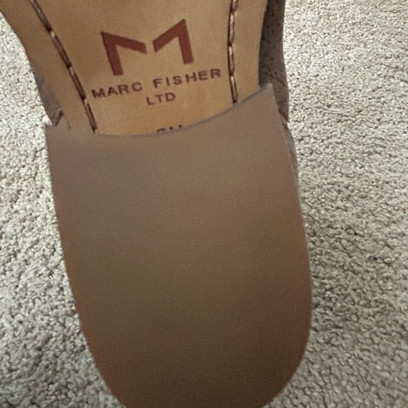 Marc Fisher Ltd taupe Dalar Perforated Suede Ankle Bootie size 7M - Picture 5 of 11